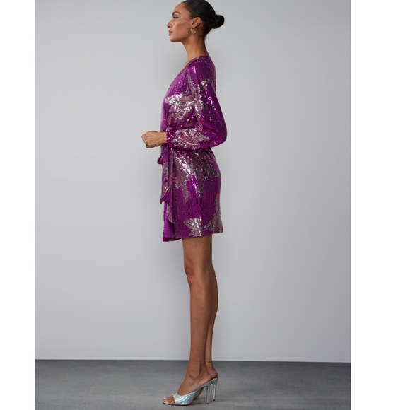 New York & company long sleeve sequin wrap dress size small - Picture 2 of 4